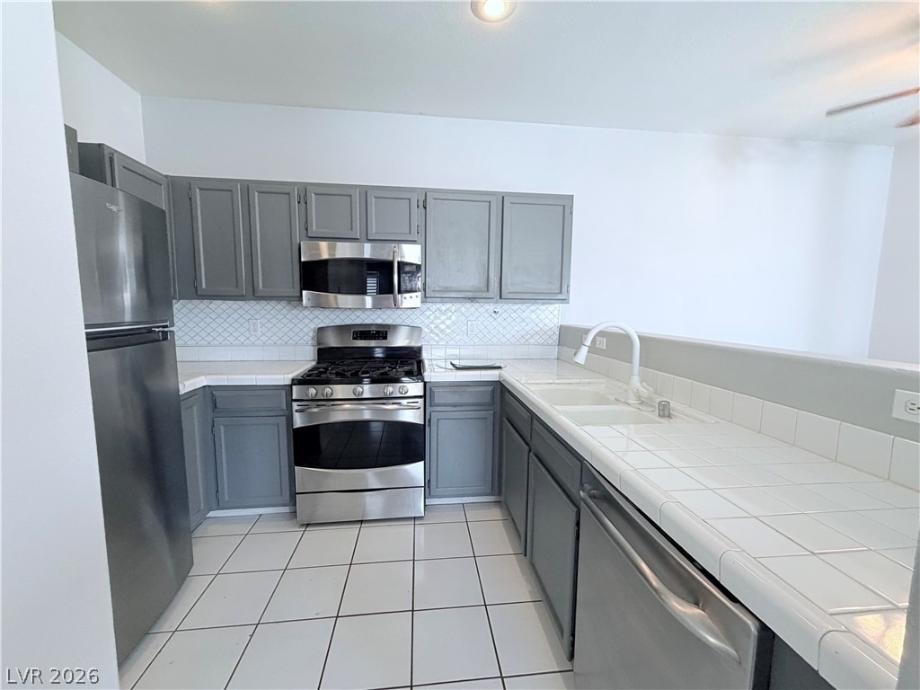 1822 N Jones Boulevard - Photo 3