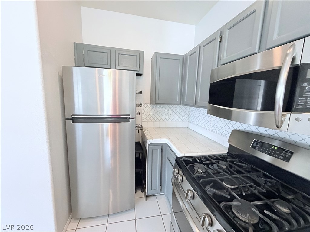 1822 N Jones Boulevard - Photo 4