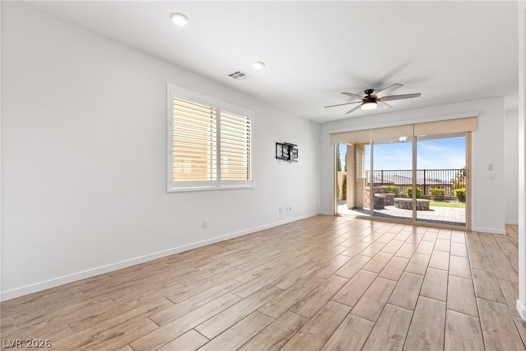 12349 Harbor Isle Avenue - Photo 2