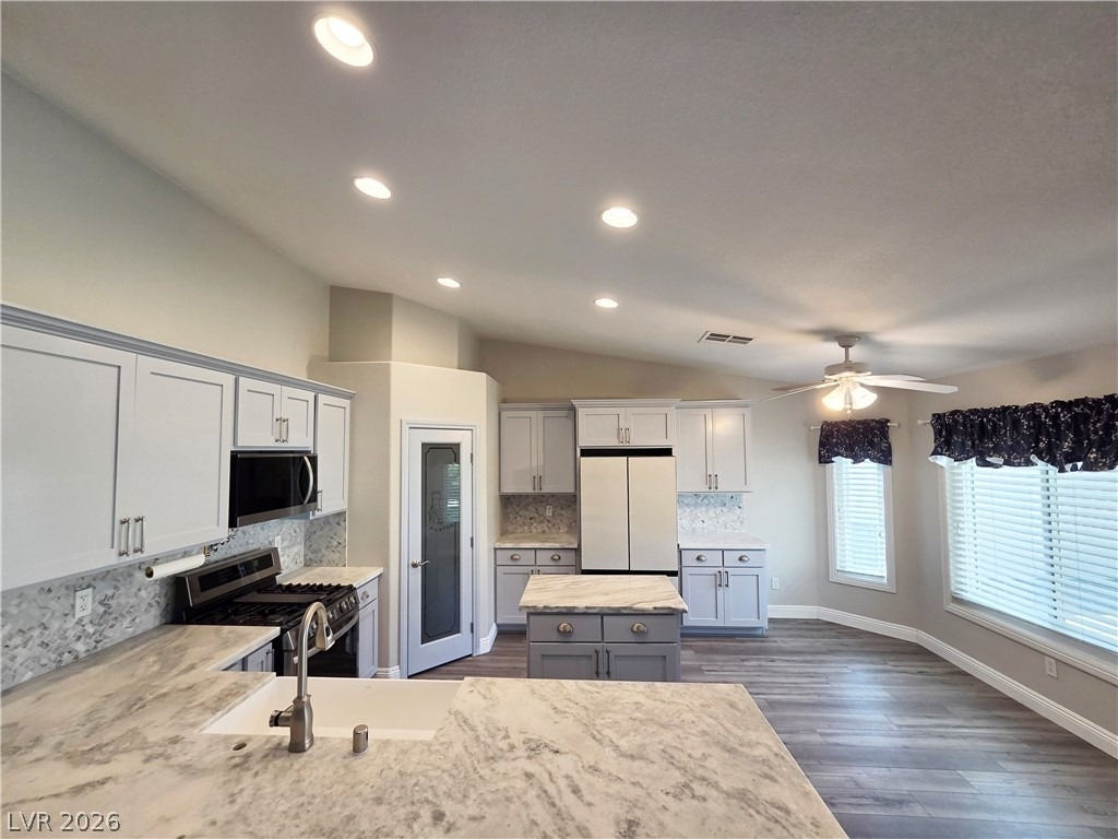 6029 Cocktail Drive - Photo 4