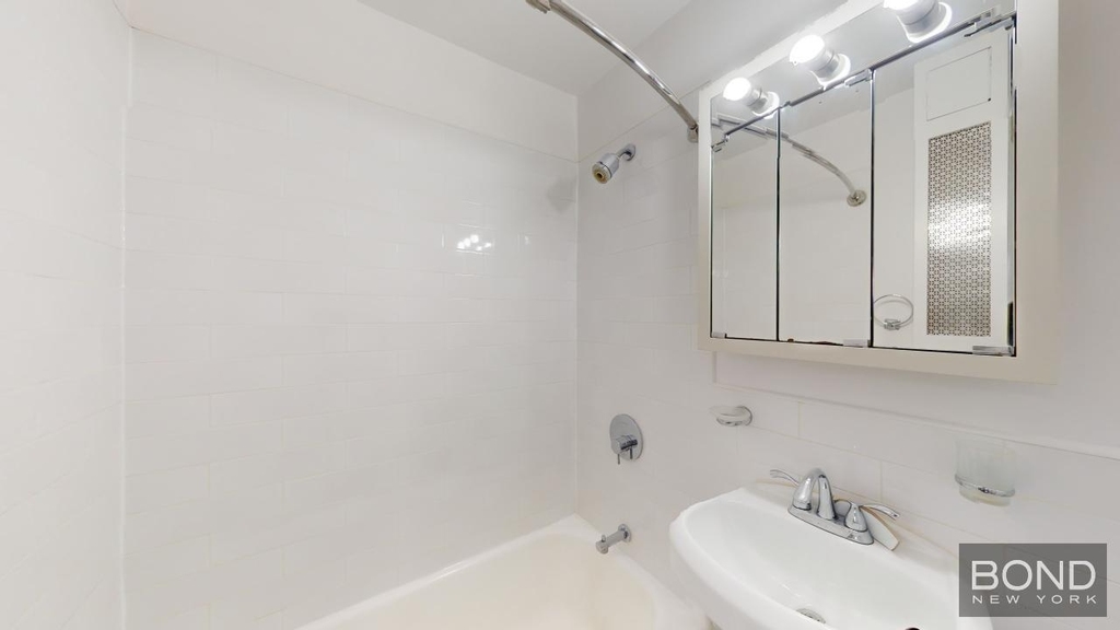 455 Second Avenue Apartment 5a - Photo 4