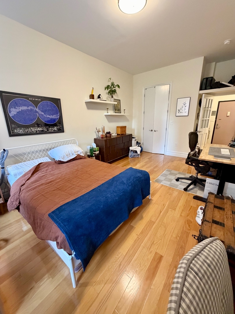 172 East 91st Street - Photo 2