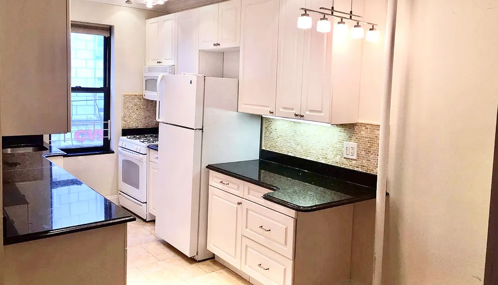 172 East 91st Street - Photo 3