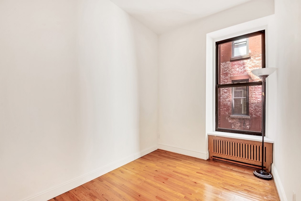 Madison Avenue - Photo 8