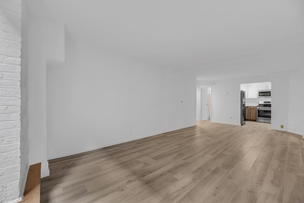 East 95th Street - Photo 0
