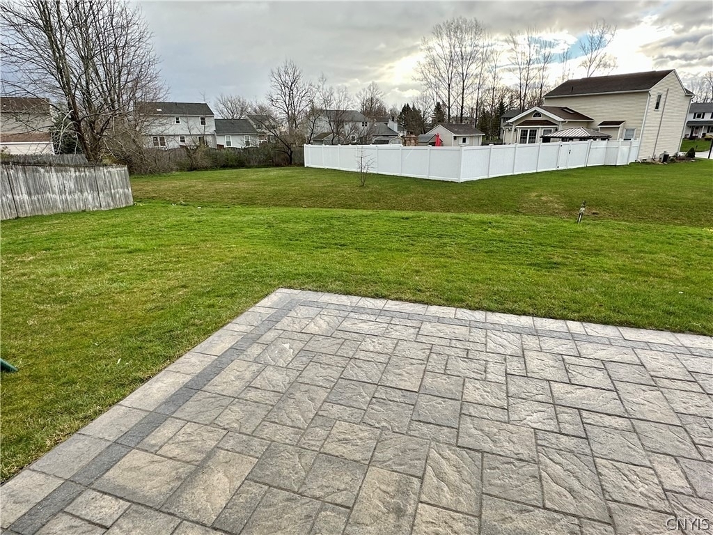 8662 Bayview Drive - Photo 32