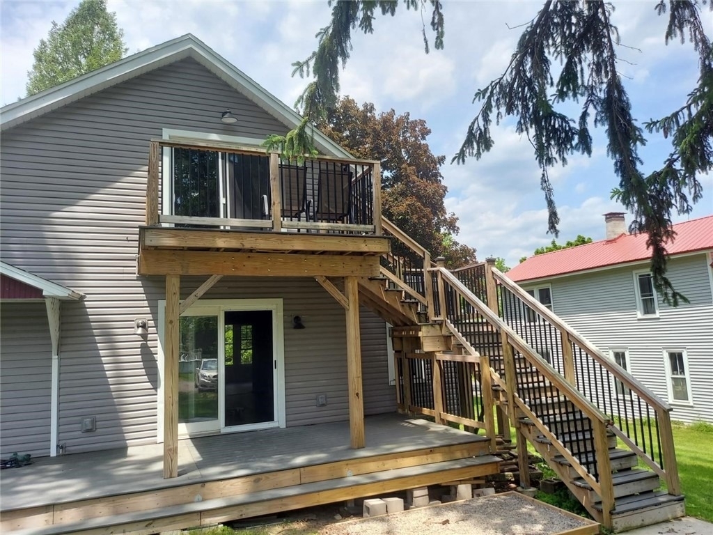 225 Chapin Street - Photo 0