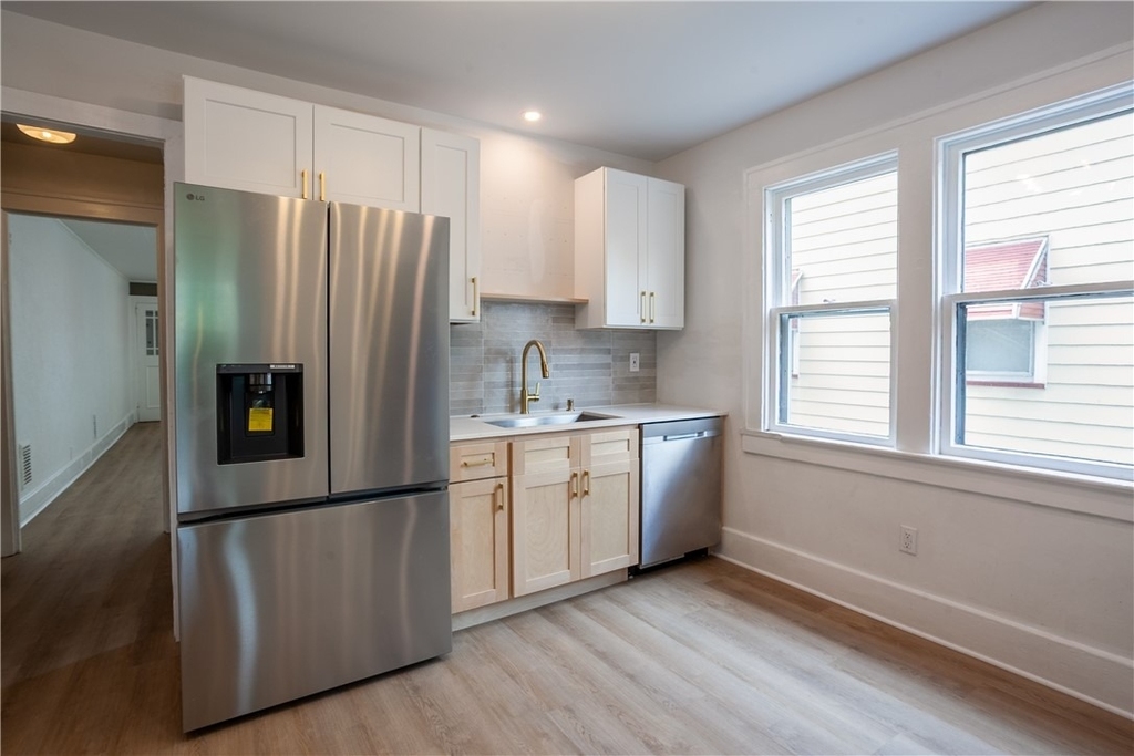 1788 Clifford Avenue - Photo 4