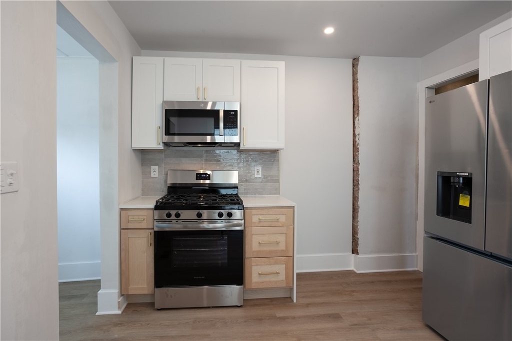 1786 Clifford Avenue - Photo 2