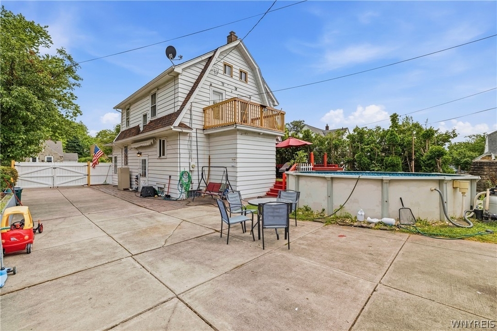 136 Mapleview Road - Photo 3