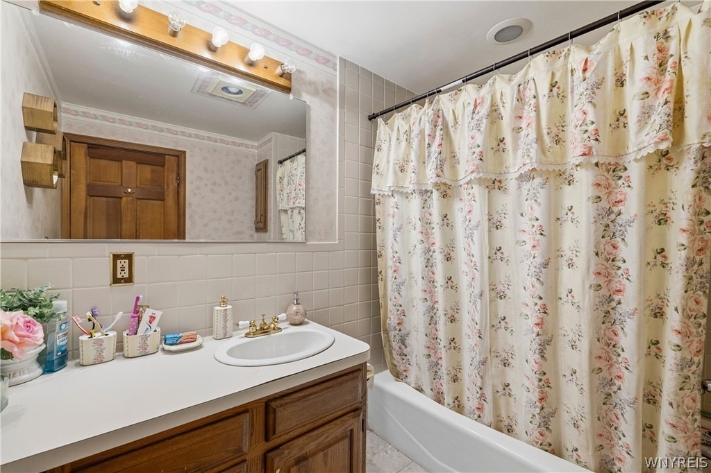 136 Mapleview Road - Photo 17