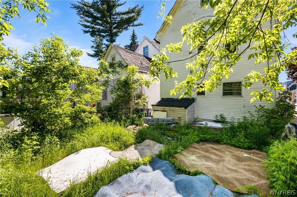 213 Keystone Street - Photo 3