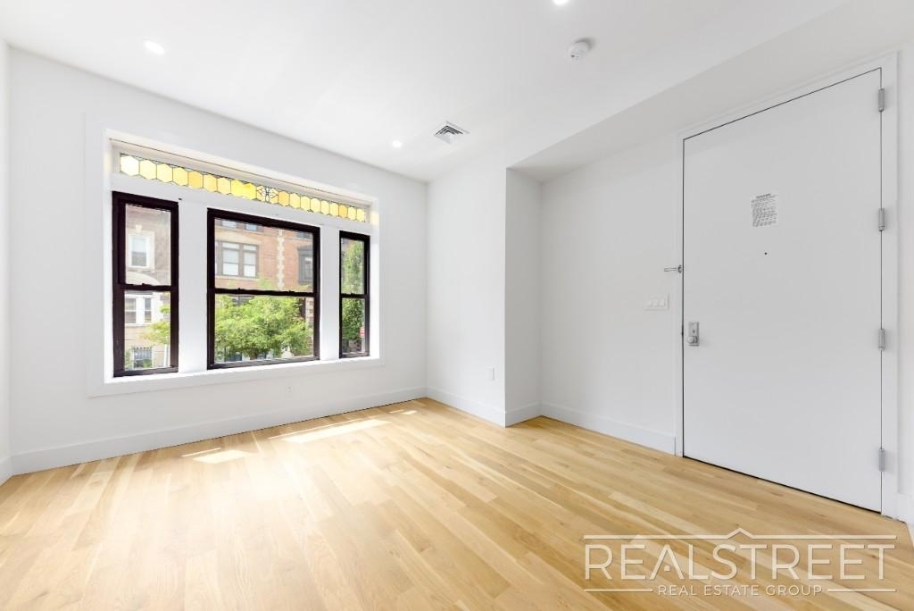 15 Hampton Pl - Photo 2