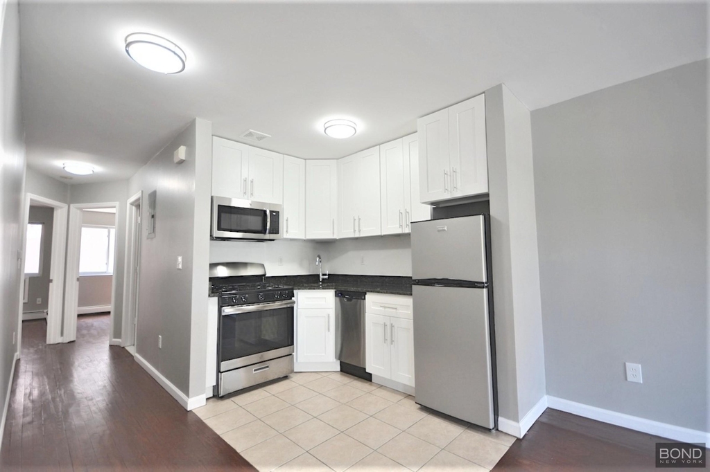 92 Troy Avenue - Photo 0