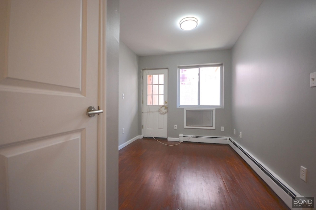 92 Troy Avenue - Photo 5