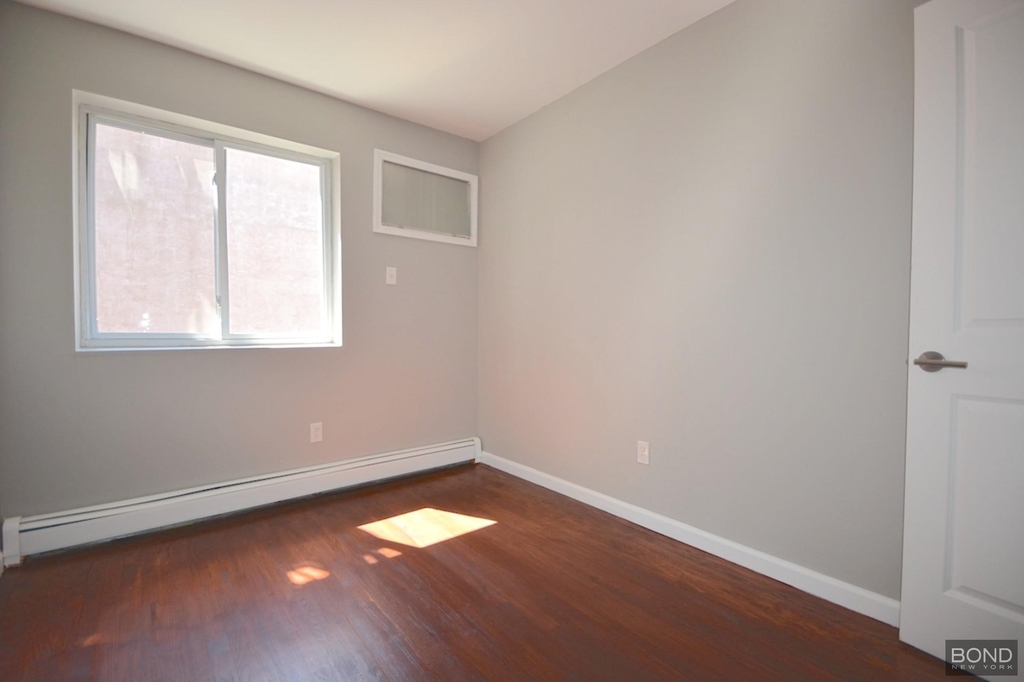 92 Troy Avenue - Photo 3