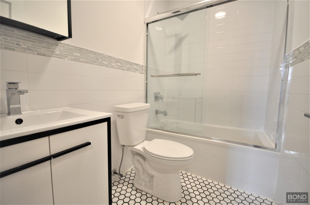 92 Troy Avenue - Photo 4