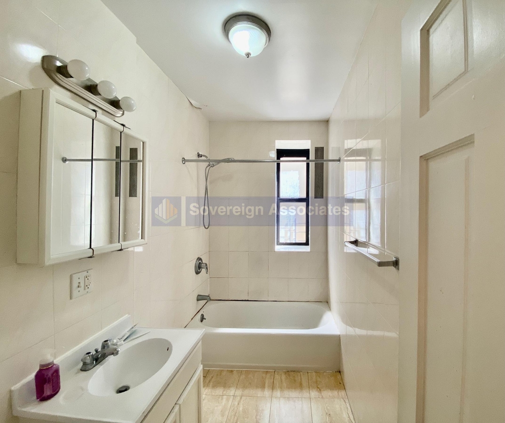 686 West 204th Street - Photo 5