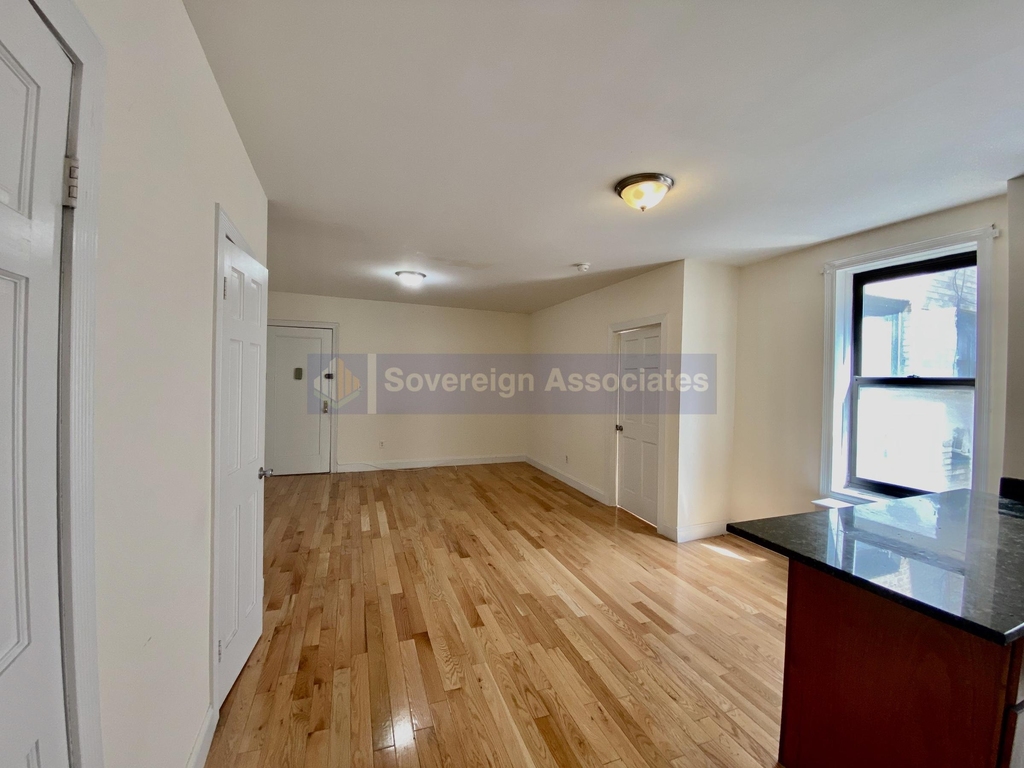 686 West 204th Street - Photo 7