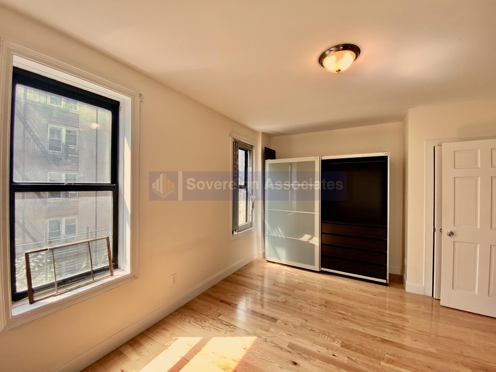 686 West 204th Street - Photo 12