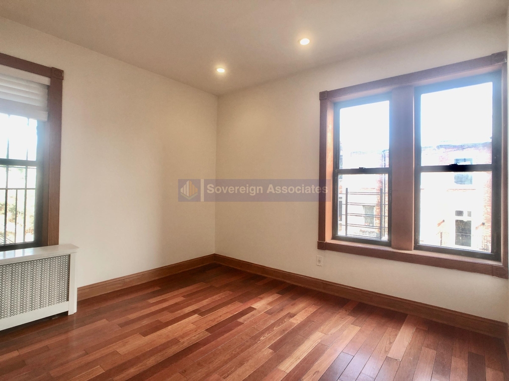 305 Convent Avenue - Photo 8