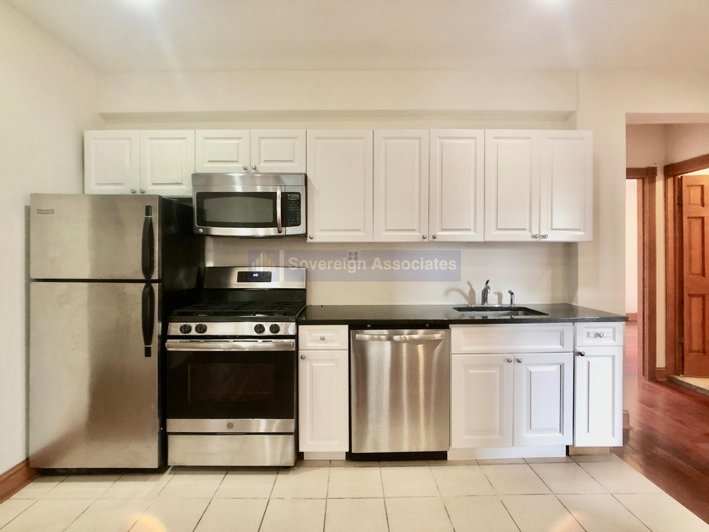 305 Convent Avenue - Photo 3