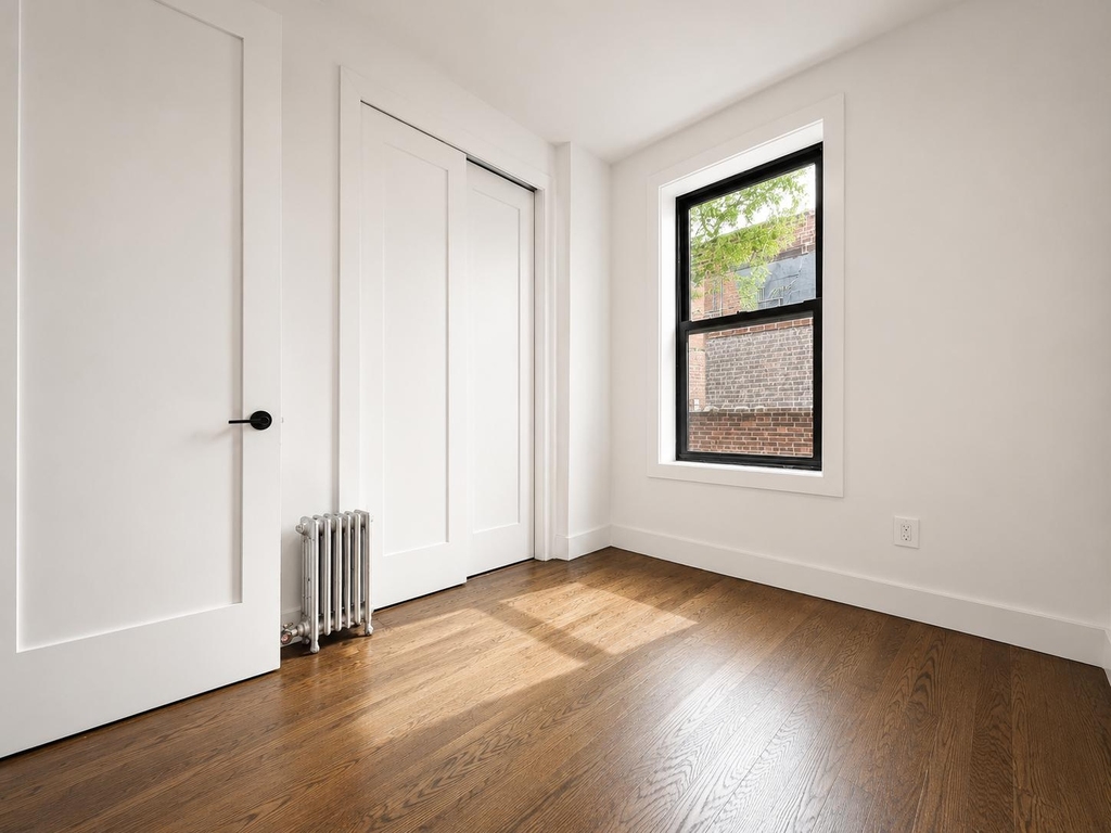 184 Claremont Avenue - Photo 4