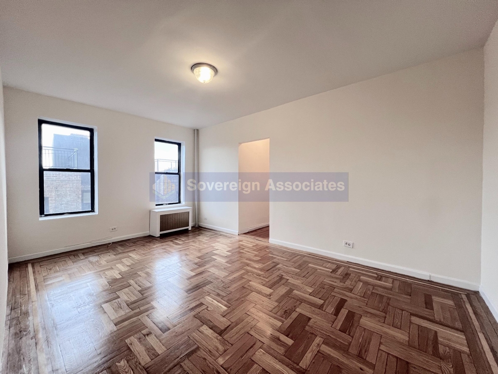 20 Magaw Place - Photo 0