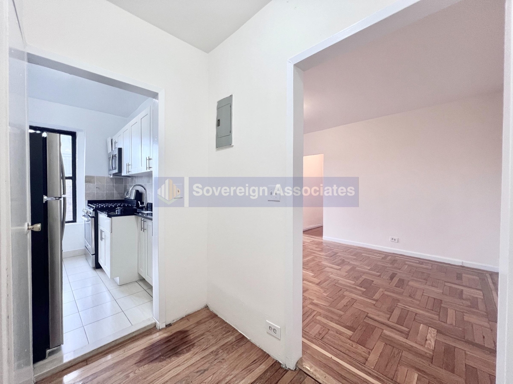 20 Magaw Place - Photo 2