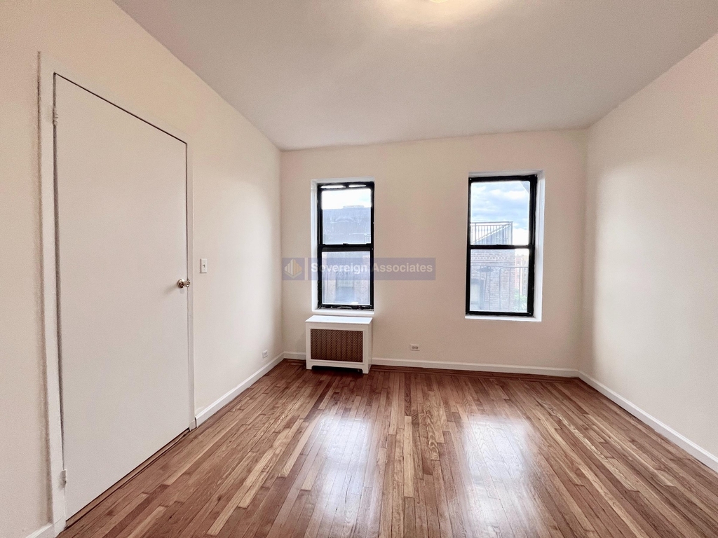 20 Magaw Place - Photo 5