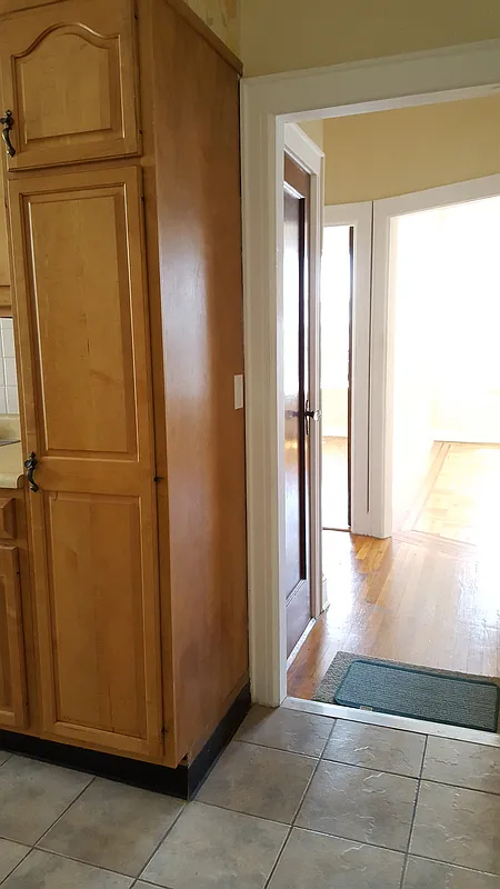 Astoria 47th street - Photo 2