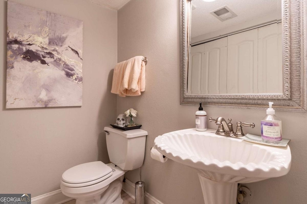 6900 Roswell Road - Photo 11