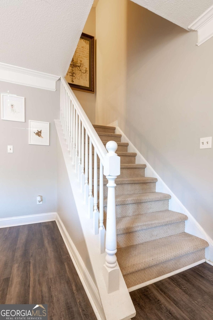 6900 Roswell Road - Photo 20