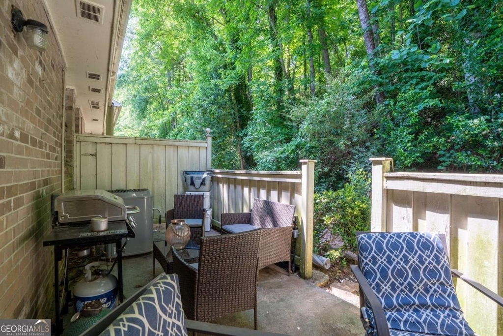 6900 Roswell Road - Photo 43