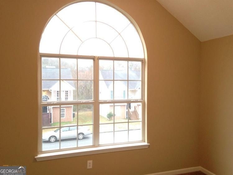 631 Sycamore Drive - Photo 3