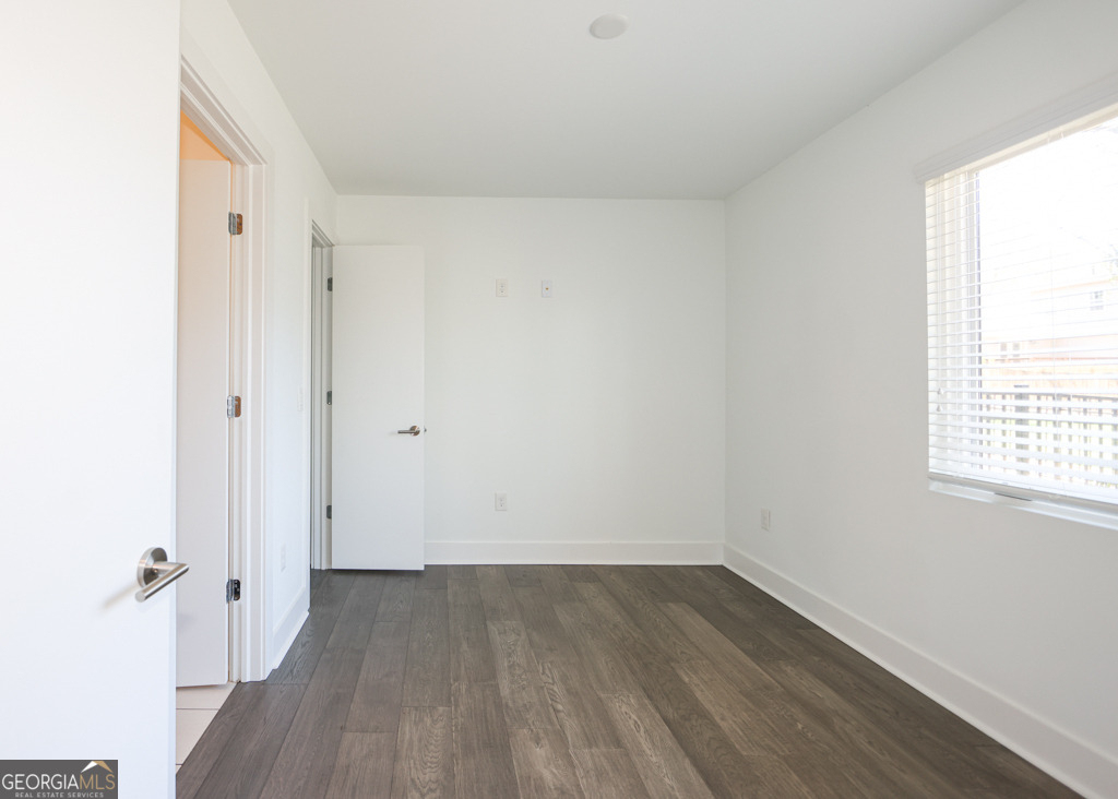 1145 Kirkwood Avenue Se - Photo 3