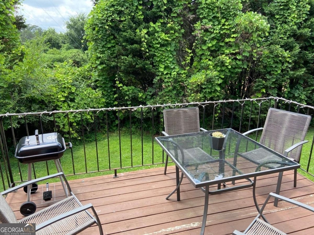 2165 S Milledge Avenue - Photo 8