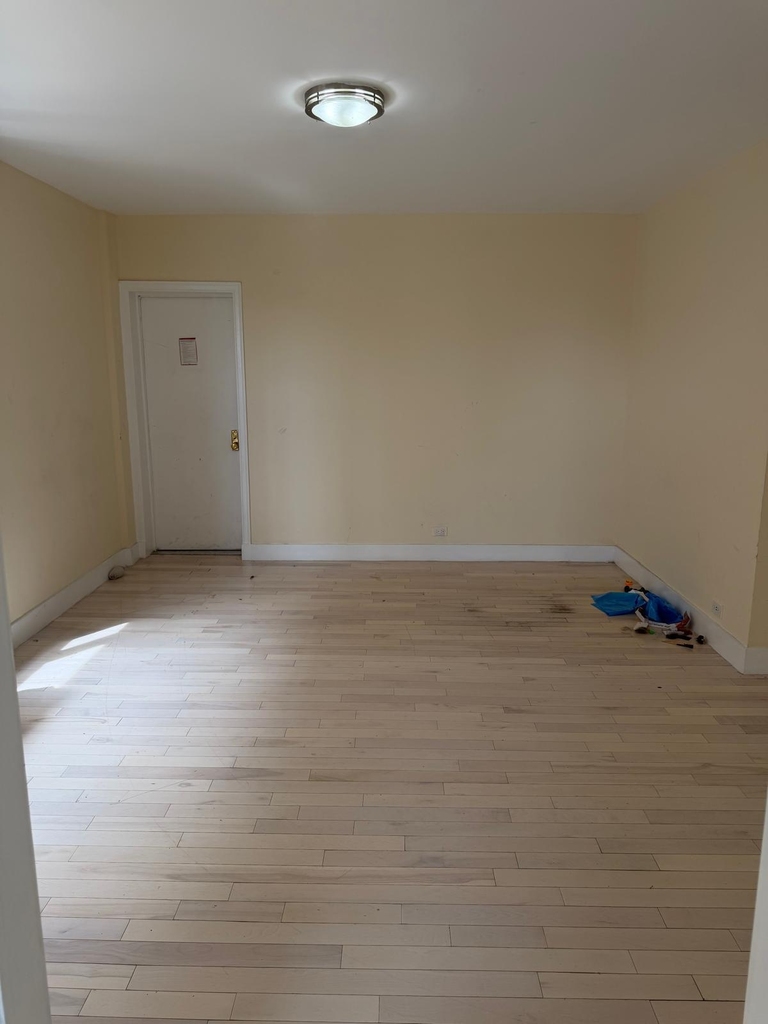 West 188th Street - Photo 7