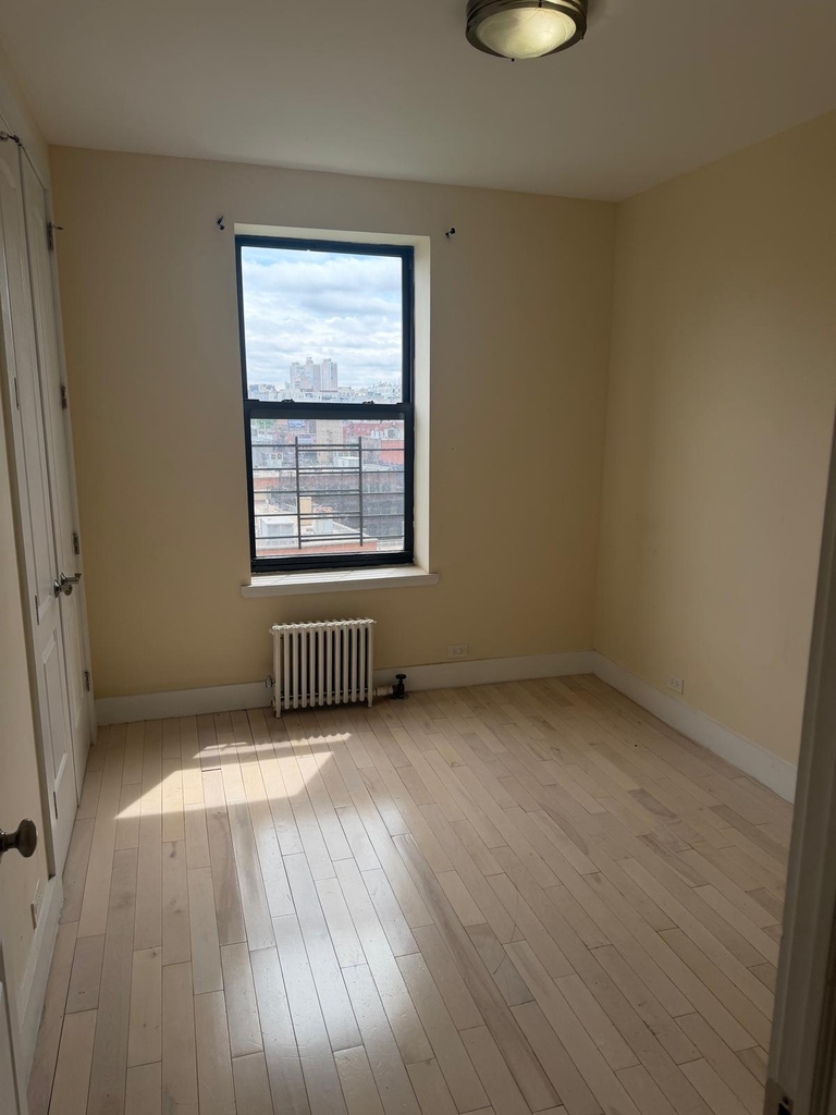 West 188th Street - Photo 10