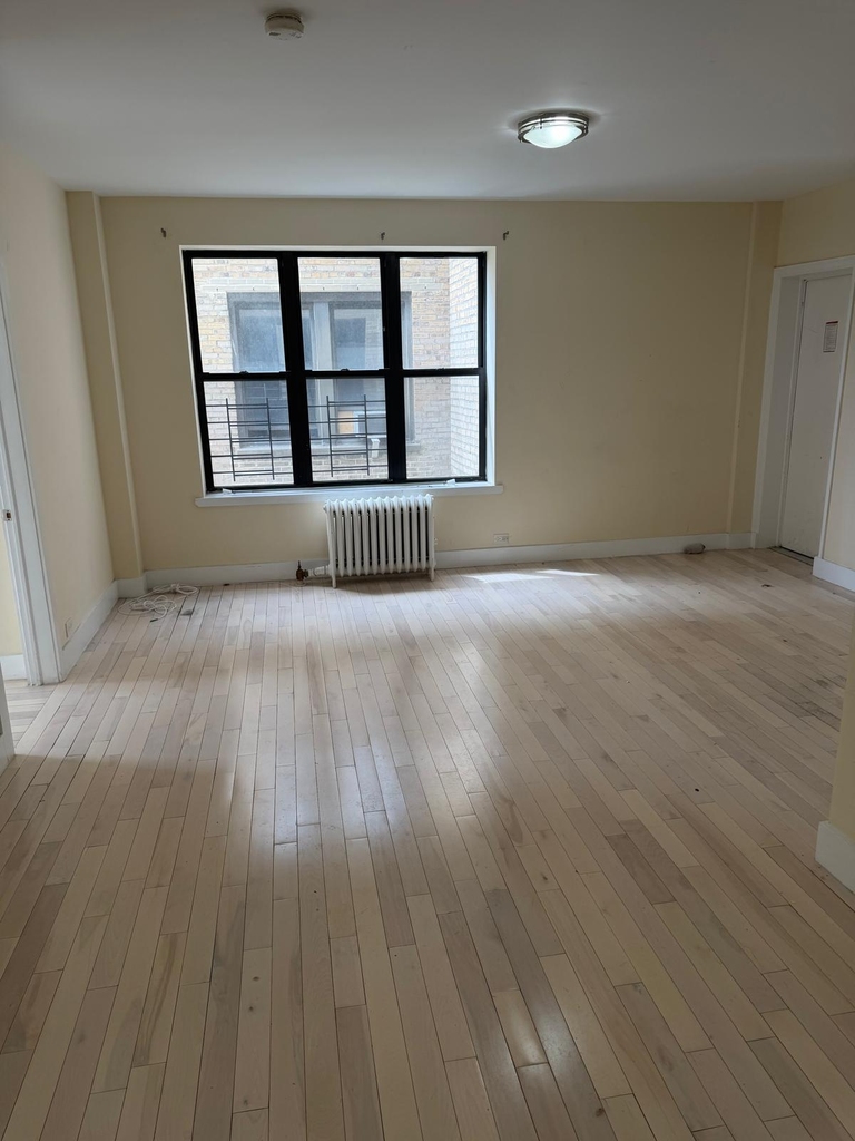 West 188th Street - Photo 6