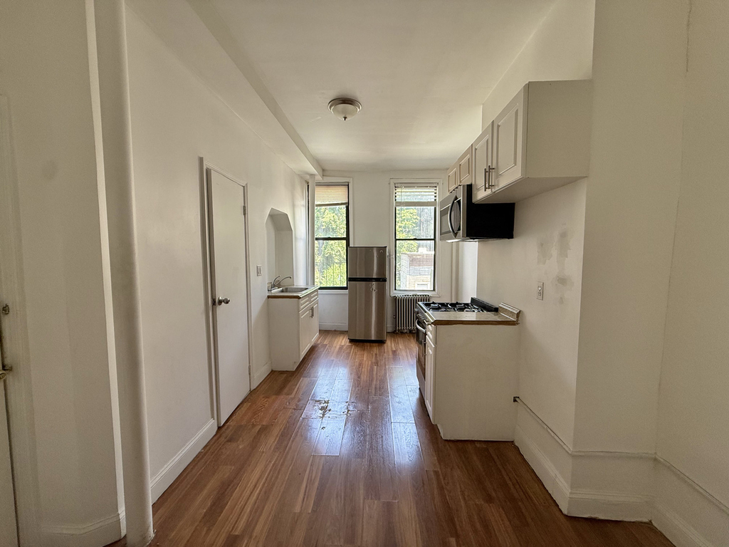 293 Wyckoff Ave - Photo 5