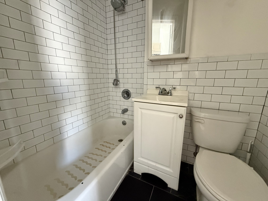 293 Wyckoff Ave - Photo 6