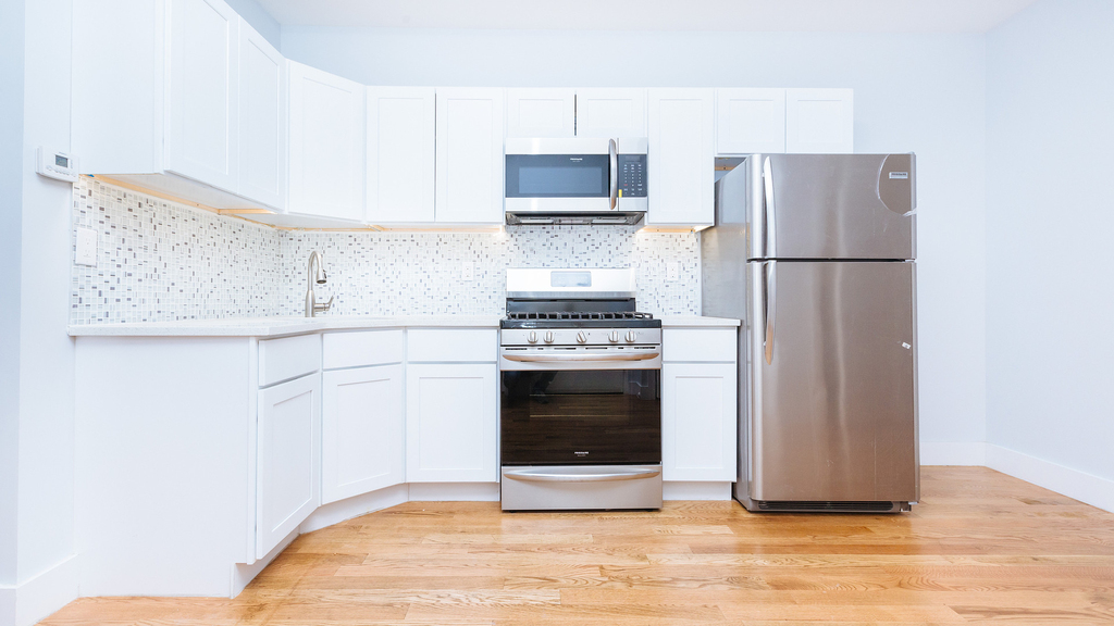 128 India St 11222 - Photo 0