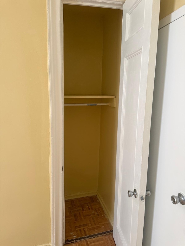 West 176th Street - Photo 6