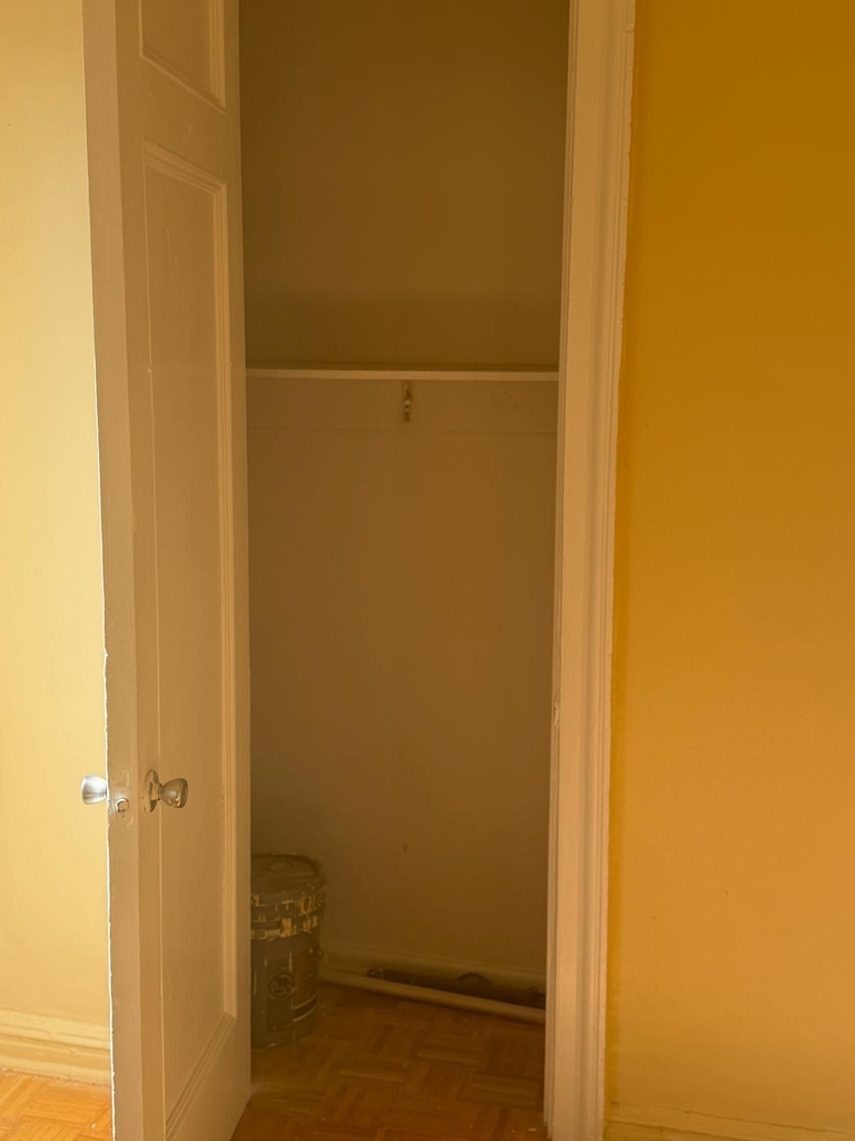 West 176th Street - Photo 12