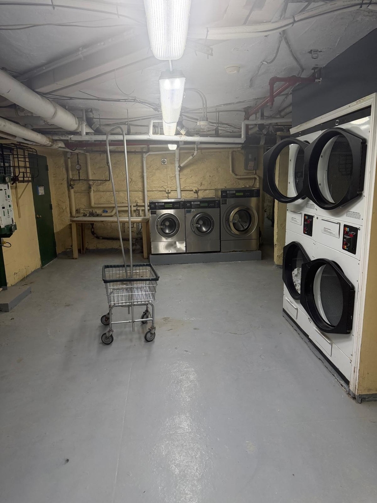 West 176th Street - Photo 15
