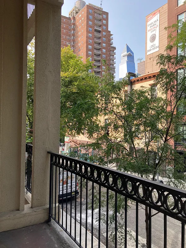 270 West 25th Street - Photo 1