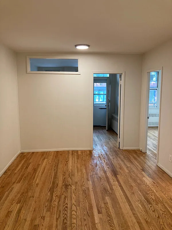 270 West 25th Street - Photo 7