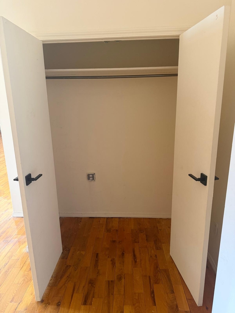 McLean Avenue - Photo 6