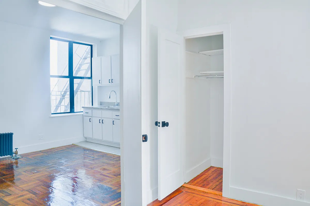 35 Thayer Street - Photo 2